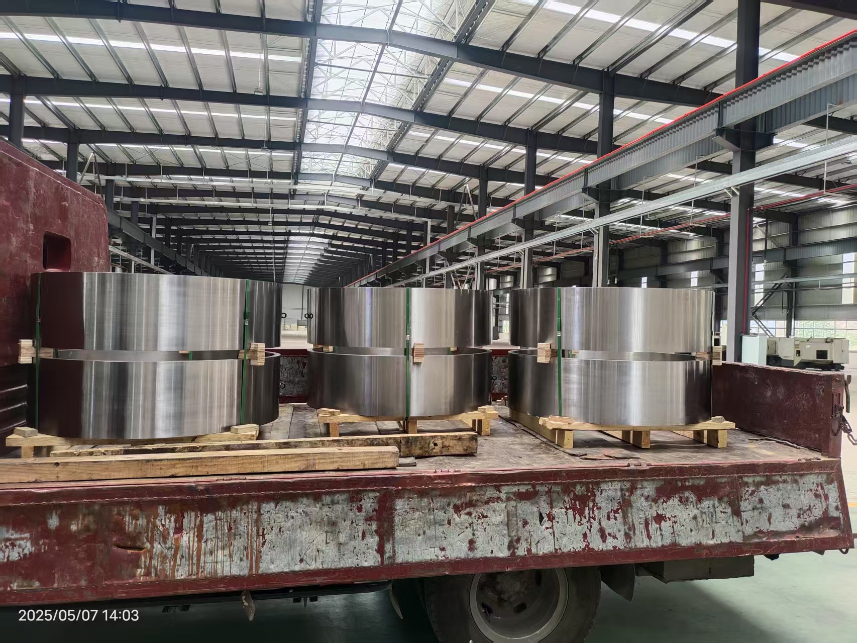 ما هو نوع المطروقات للمعدات الميكانيكية التي تناسب مطروقات المحور الأمامي المجوفة؟